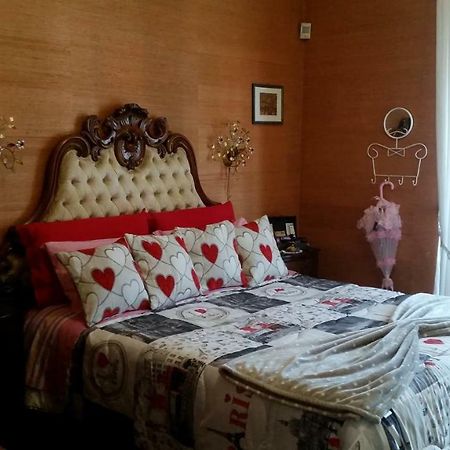 Home Denise E Luca Латина Екстериор снимка