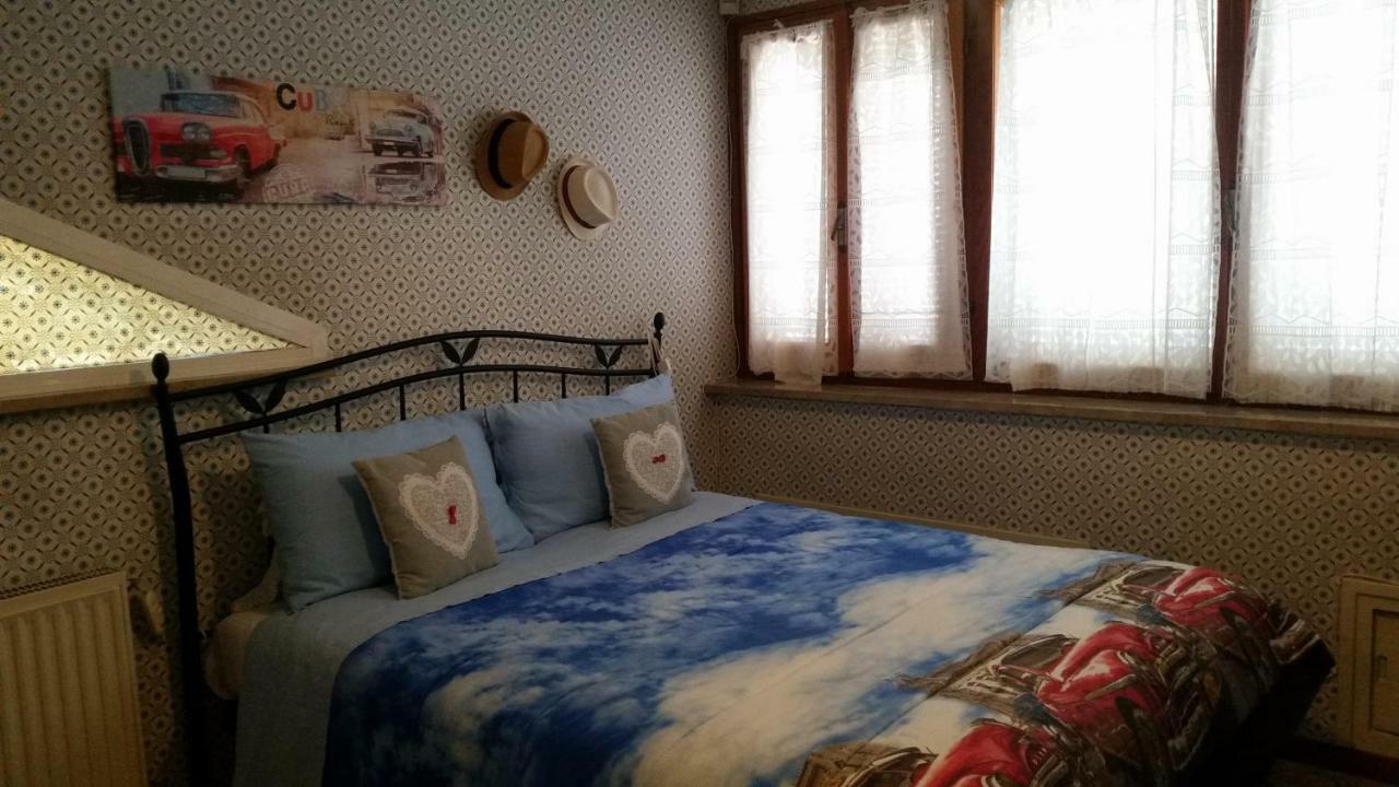 Home Denise E Luca Латина Екстериор снимка