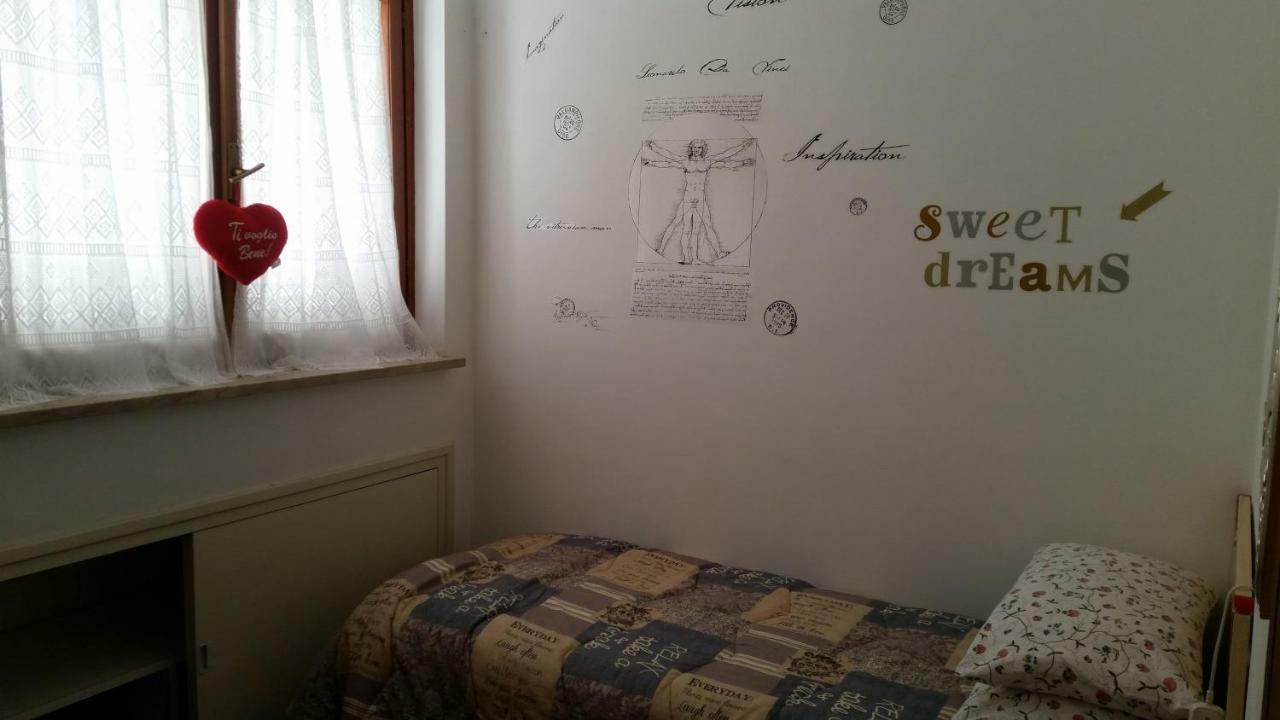 Home Denise E Luca Латина Екстериор снимка